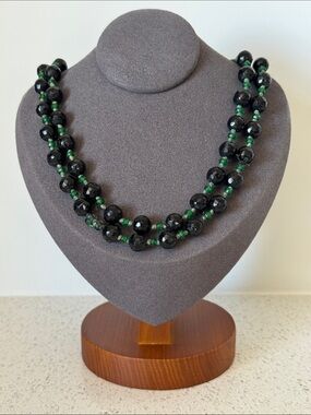 Elegant vintage Black and Green Beaded Double-Strand Necklace